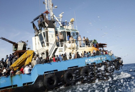 Italy says 10 migrants die, 5,800 rescued in ongoing mission